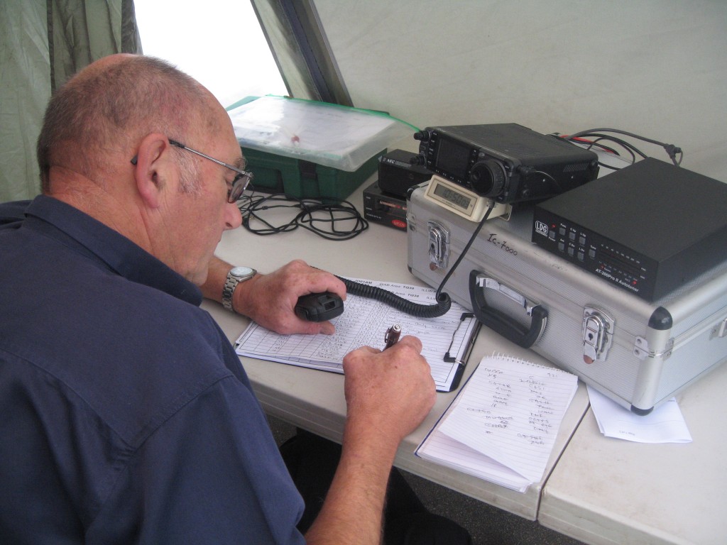 Peter G0IAP operates the HF station on 40m.