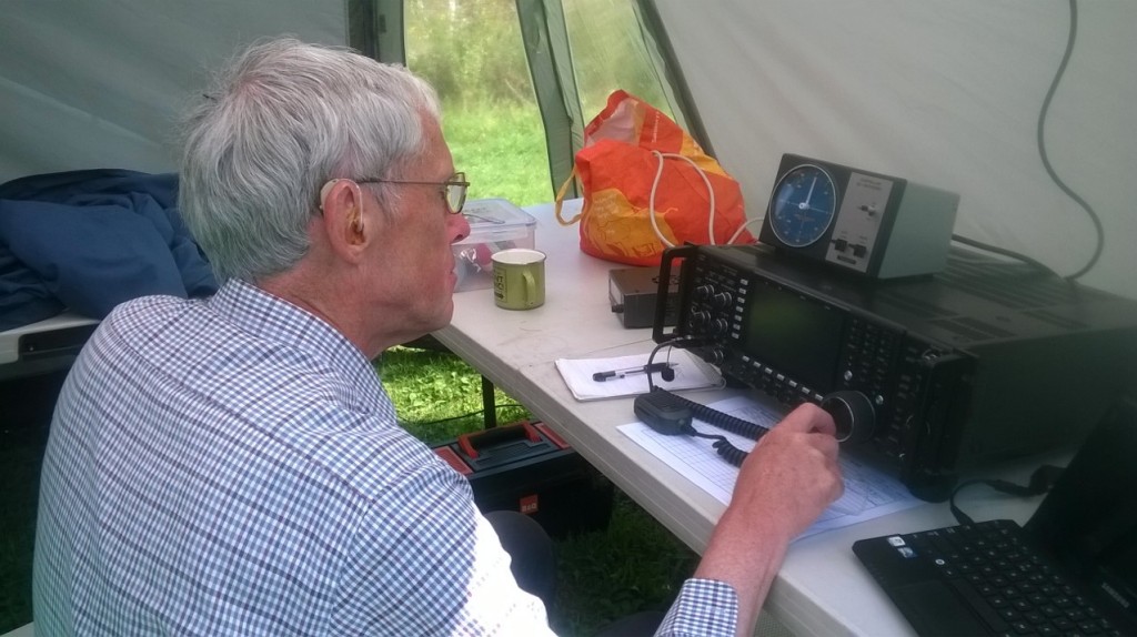 Dave G3ZXF  with the 20m station